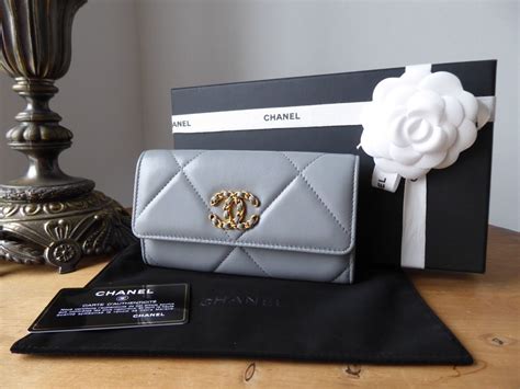 chanel 19 medium wallet|Chanel zipper wallet.